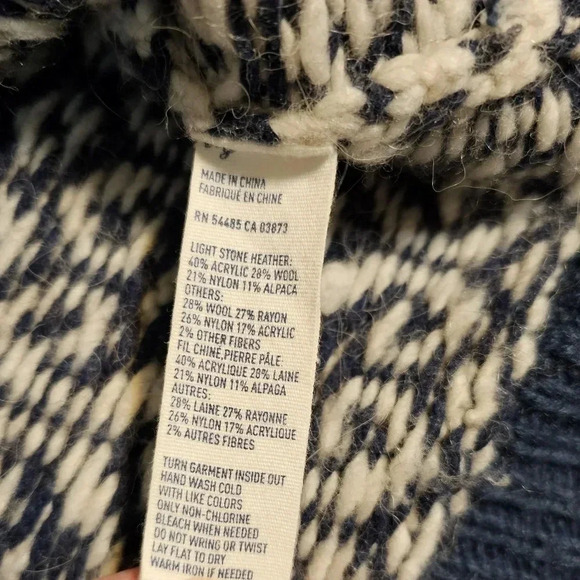 American Eagle Outfitters Wool & Alpaca Blend Sweater Size Large Nordic - Picture 6 of 6